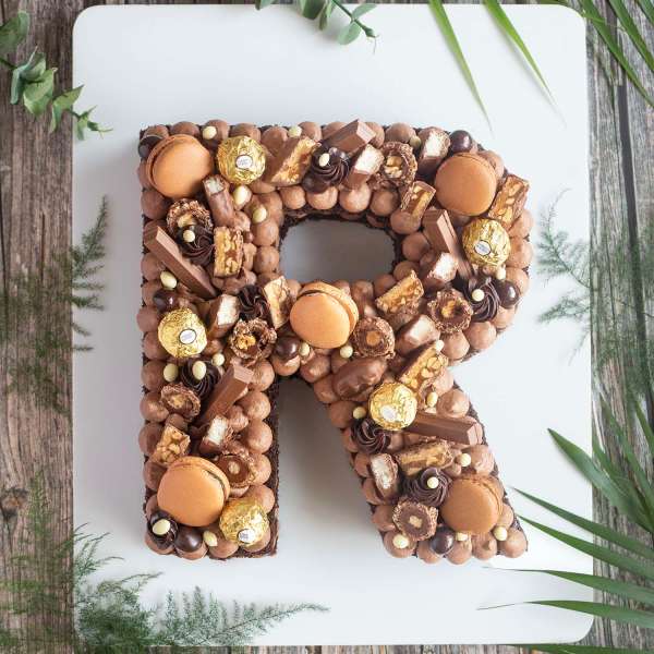Alphabetical Cake R ( Almond Chocolate Sponge, Chocolate Fudge Light Icing, KitKat, Broken Chocolate, Belgium Ganache) Eggless 2kg