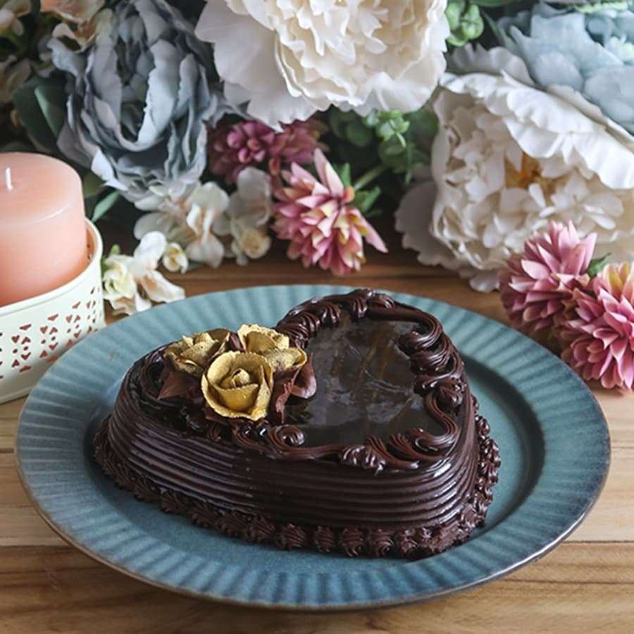 Heart shape choco truffle cake video - YouTube