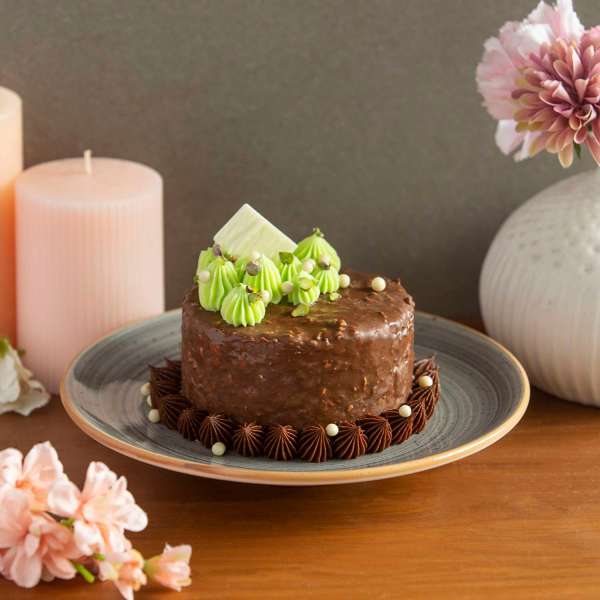 Pistachio Almond Rocher Cake with egg 300gms