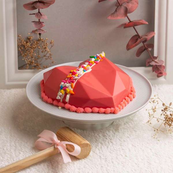 Red Velvet Heart Shape Pinata Cake eggless 750gms