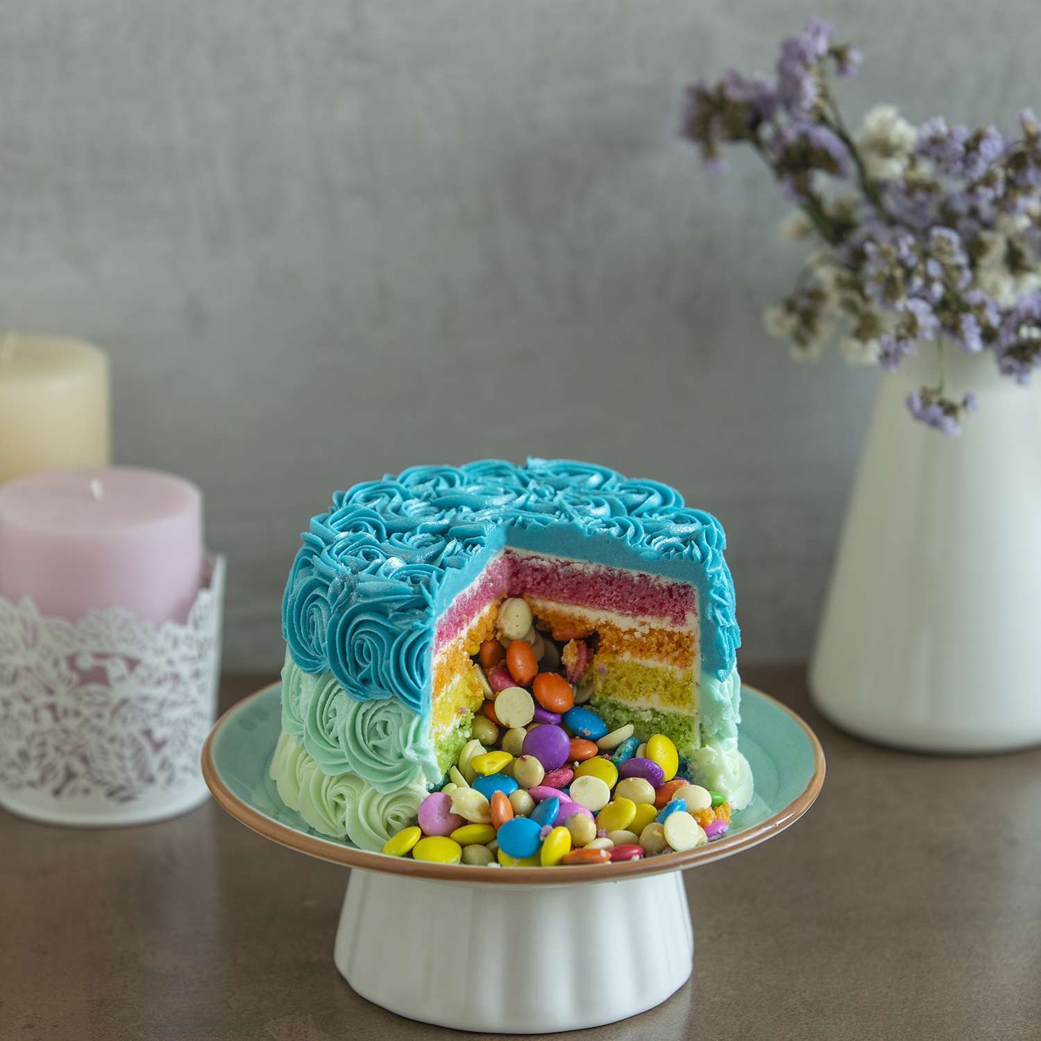 Rainbow birthday party ideas - Rainbow M&M's vase