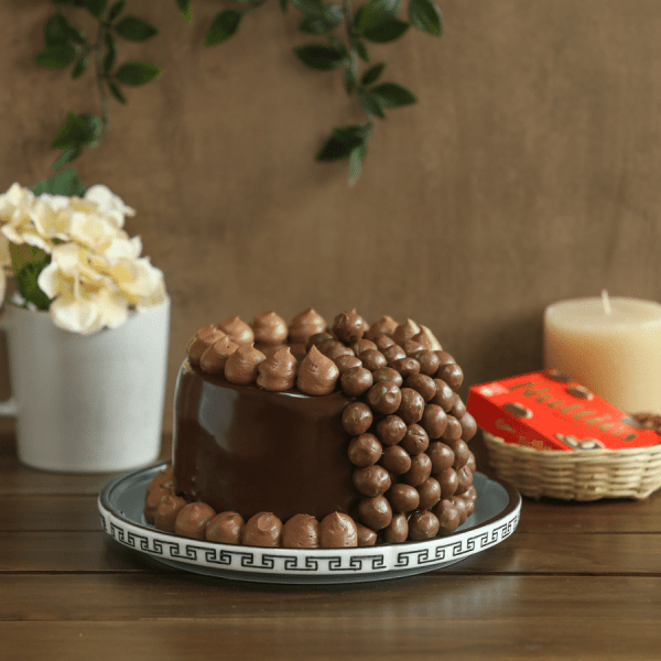 Nutties Overloaded Chocolate Cake eggless