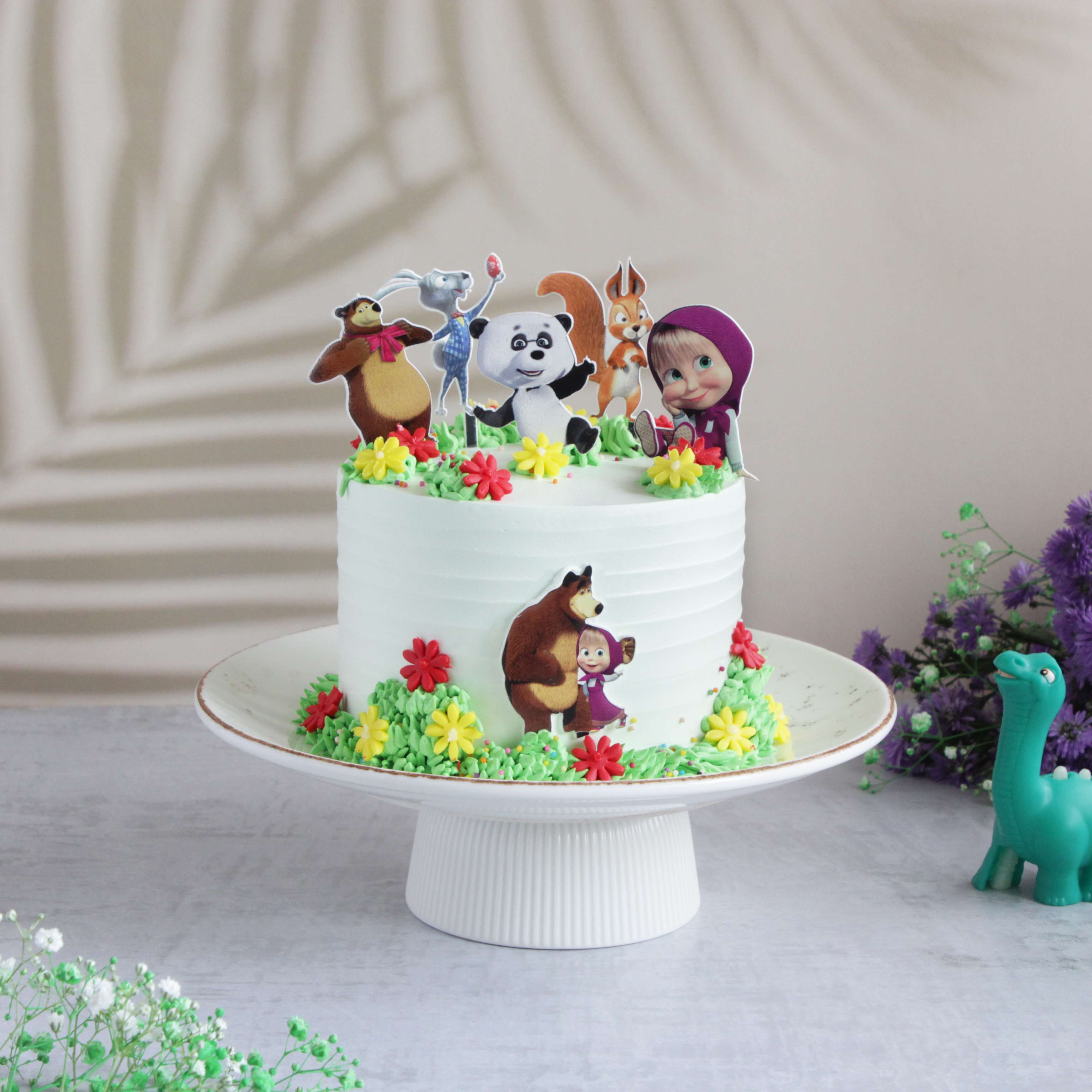 Masha and the bear-themed cakes